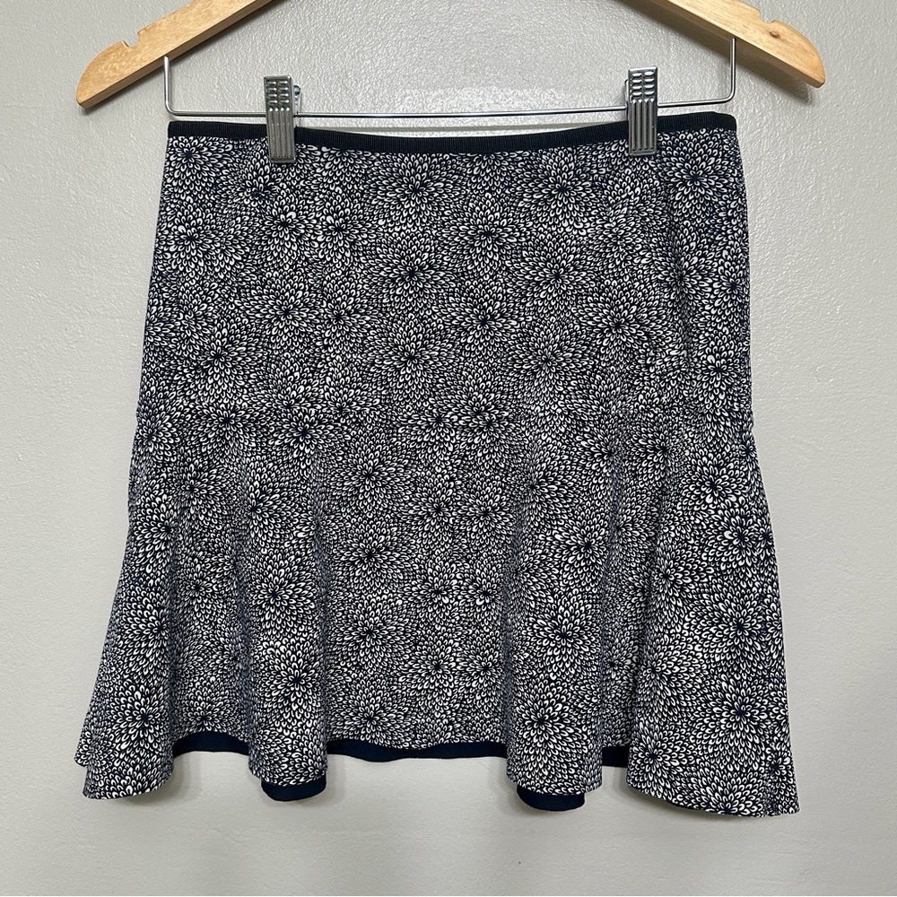 Lululemon Get It On Plush Petal Black White Floral Women's Skirt Size 6